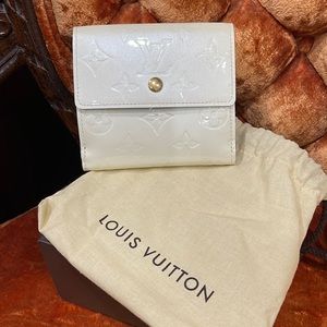 Authentic Louis Vuitton Wallet New